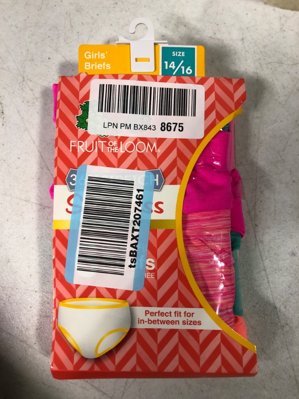 Photo 2 of Fruit of the Loom Girls Seamless Classic Briefs 6 Pack size 14/16 