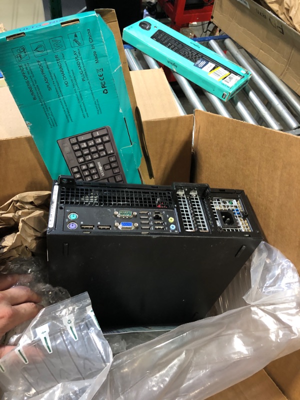 Photo 1 of Dell Optiplex 9020 Small Form Factor Desktop with Intel Core i7-4770 Upto 3.9GHz, HD Graphics 4600 4K Support, 32GB RAM, 1TB SSD, DisplayPort, HDMI, Wi-Fi, Bluetooth - Windows 10 Pro (Renewed) Intel Core i7-4770 | No Optical