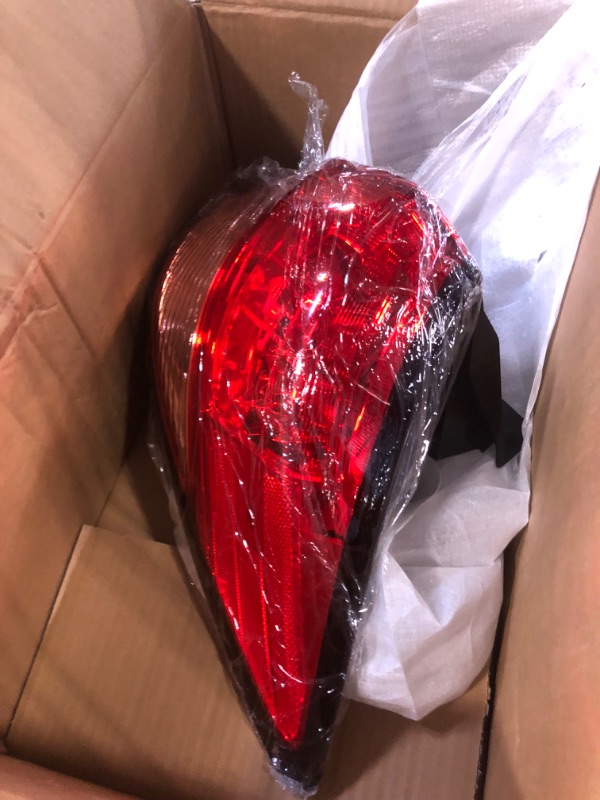 Photo 1 of LELEHOKA Tail Light Assembly Compatible with Honda HR-V HRV 2016 2017 2018, Rear Brake Lamp LED, Right Passenger Side OEM?HO2805109 | 33502T7SA01