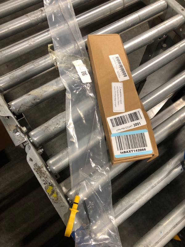 Photo 1 of 
 Engine Oil Level Indicato... 5E-6750-AB
4189-1214061-100907719