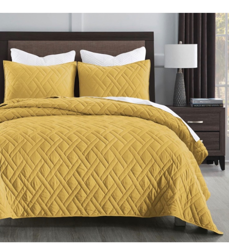 Photo 1 of Quilt Set King Size Yellow, Classic Geometric Diamond Stitched Pattern, Ultra Soft Microfiber Lightweight Bedding Set 3 Pieces, Bedspread Coverlet for All Season
