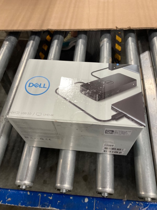 Photo 1 of Dell USB 3.0 Ultra HD/4K Triple Display Docking Station (D3100), Black