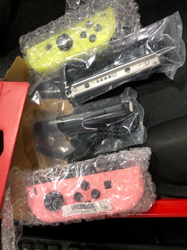 Photo 1 of Joy-Con (L/R) Wireless Controllers