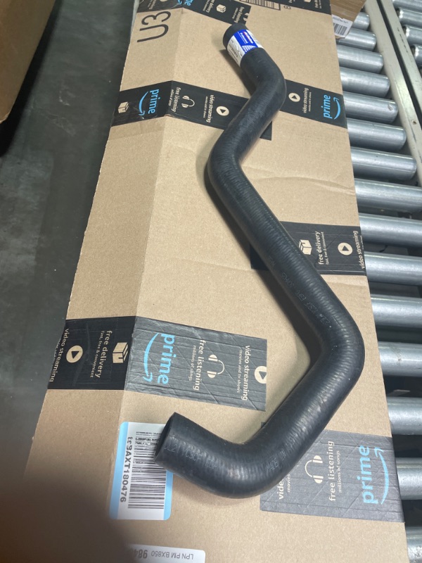 Photo 1 of ACDelco Gold 26381X Molded Upper Radiator Hose