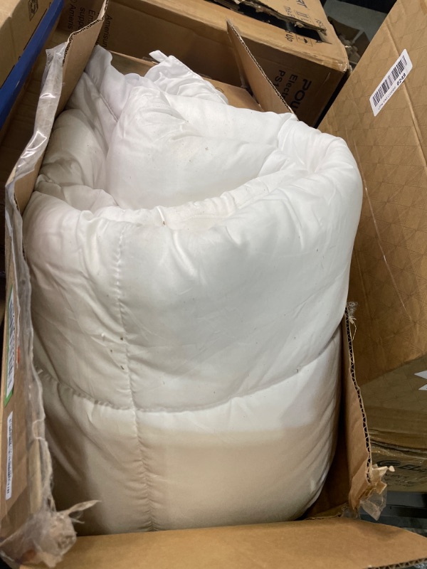 Photo 2 of Utopia Bedding Comforter – All Season Comforter King Size – White Comforter King - Plush Siliconized Fiberfill - Box Stitched
