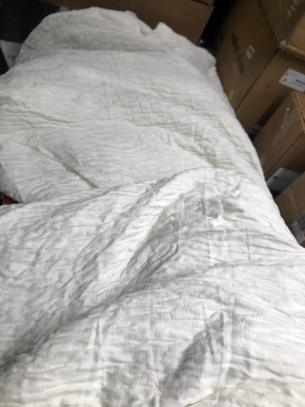 Photo 3 of **NEEDS CLEANED** **USED** **HAS STAINS** COTTEBED White Comforter King Size Set Bed, Luxury Hotel Super Soft Fluffy Washed Cotton, 1 Down Comforter 2 Pillowsham, Lightweight Modern Solid Bedding Collection All Season (White,King/Cal King)
