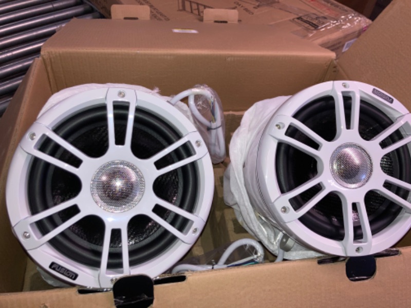 Photo 1 of Fusion Signature Series 3i 8.8" 330W CRGBW Sports White Marine Wake Tower Speakers (Pair)