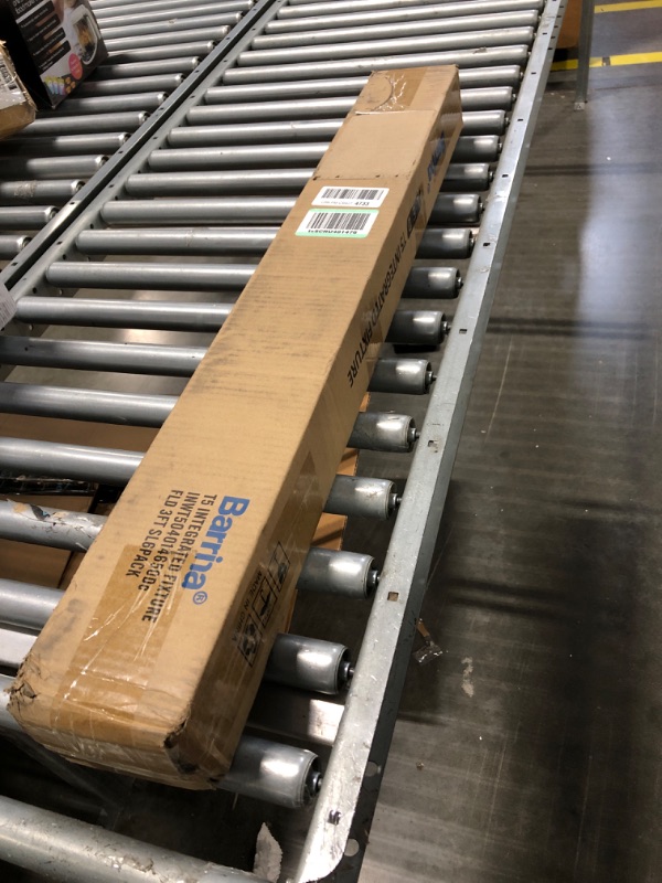 Photo 1 of (Pack of 6) Barrina LED T5 Shop Light, 3FT, 6500K (Super Bright White), Utility Shop Light, Ceiling and Under Cabinet Light, ETL Listed, Corded Electric with Built-in ON/Off Switch 3FT-6PACK