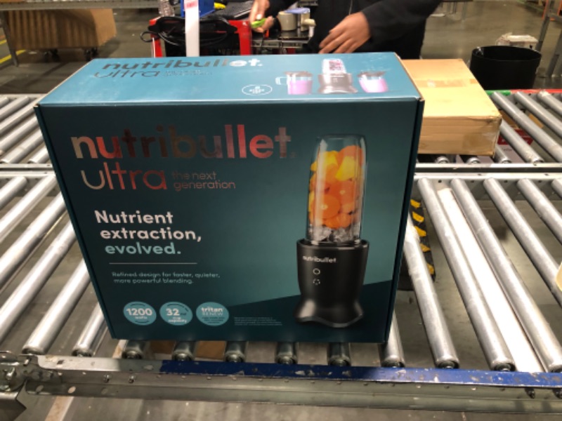 Photo 2 of **MISSING PARTS** nutribullet Ultra Personal Blender NB50500, 32 oz, Gray