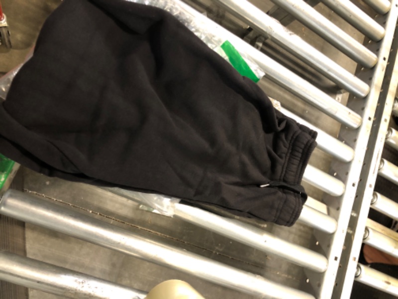 Photo 2 of Amazon Essentials Men's Fleece Sweatpant (Available in Big & Tall) Small Black