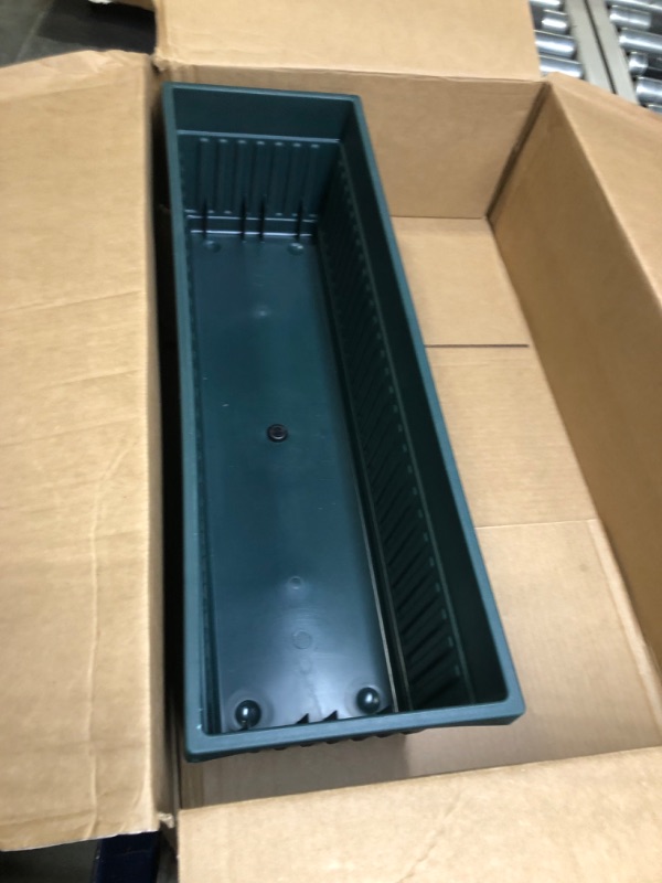 Photo 1 of 1 plastic planter rectangular