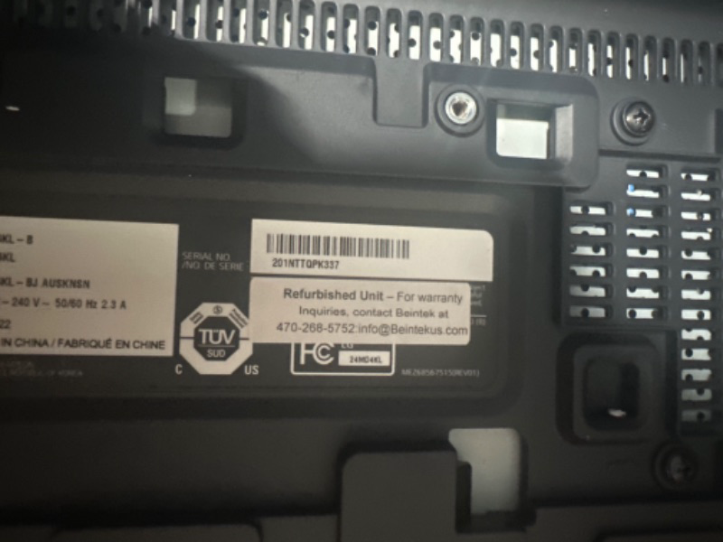 Photo 1 of LG 24'' 24MD4KLB-B IPS UHD 4K Ultrafine™ Monitor with 2X Thunderbolt™ 3, 3X USB Type-C™, Supports DCI-P3 & 500nits Brightness, 4K Daisy Chain & macOS Compatible,Black *****USED****UNABLE TO TEST MISSING THE CORDS TO PLUG IN ***** 