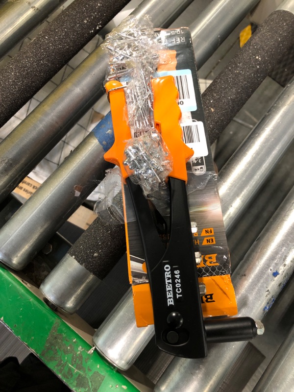 Photo 1 of BEETRO Heavy Duty Hand Riveter, Rivet Gun, 3/32"-1/8"-5/32"-3/16", 4 Nosepieces Set Includes 100pcs Rivets, Durable and Suitable for Metal, Plastic and Leather