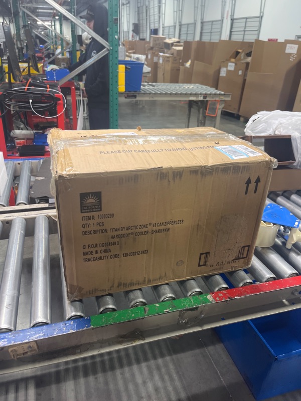 Photo 1 of Arctic Zone Titan Deep Freeze 16qt Zipperless Hardbody Cooler
