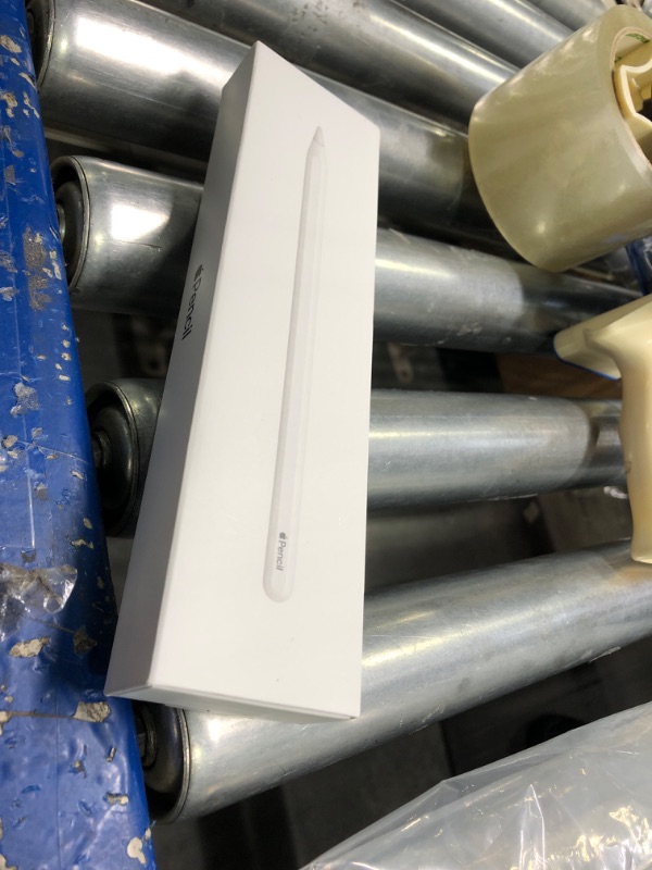 Photo 2 of Apple Pencil (2nd Generation)