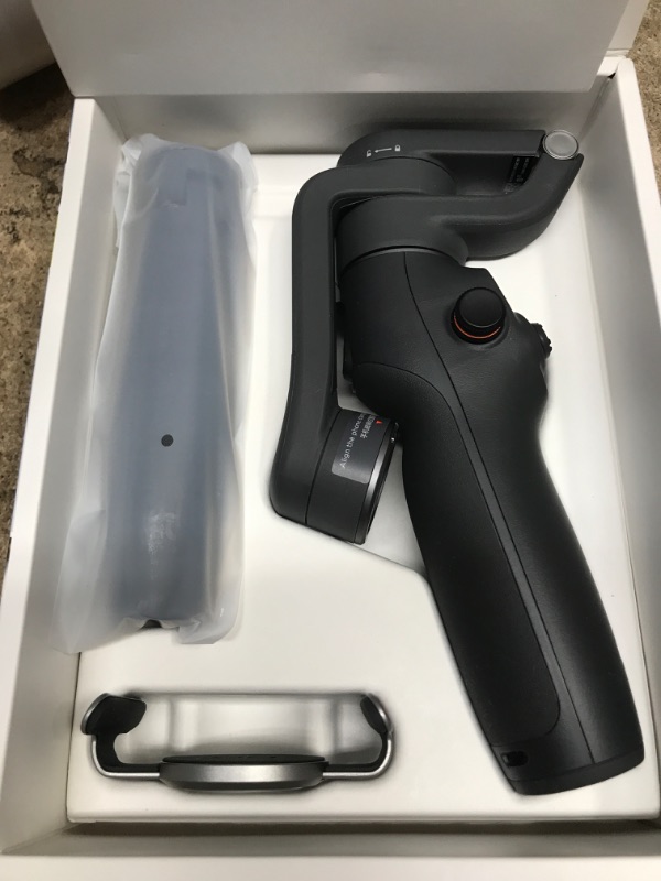 Photo 2 of DJI Osmo Mobile 6 Smartphone Gimbal