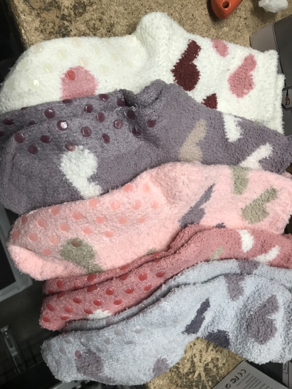 Photo 1 of  Women's Warm Fuzzy socks with Grip 5 pack 