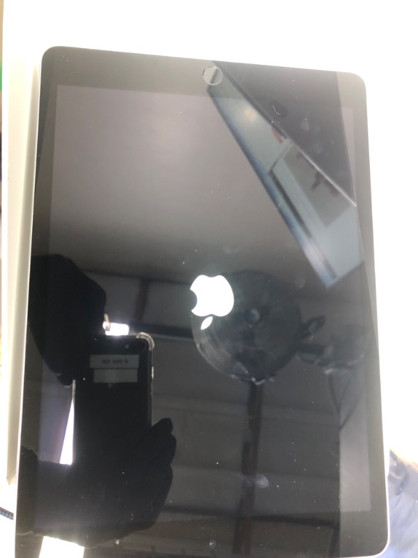 Photo 2 of Apple iPad 10.2-inch Wi-Fi 64GB (2021, 9th Generation) - Silver
