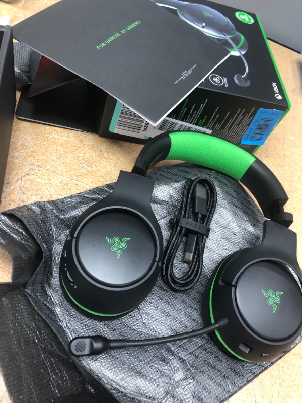 Photo 2 of (READ FULL POST) Razer Kaira Wireless Gaming Headset for Xbox Series X|S, Xbox One: Triforce Titanium 50mm Drivers - Cardioid Mic - Breathable Memory Foam Ear Cushions - EQ Pairing Button - Windows Sonic - Black Black Kaira | Xbox