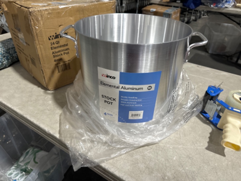 Photo 2 of *USED LIKE NEW*Winco ALST-24 Heavy-Duty Aluminum Stock Pot, 24 Quart, Silver