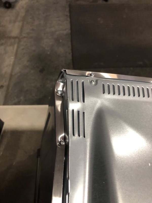 Photo 7 of ***USED - MAJOR DAMAGE - SEE COMMENTS***
Breville Smart Oven Air Fryer Pro, Brushed Stainless Steel, BOV900BSS New