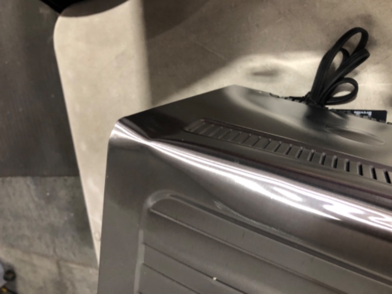 Photo 1 of ***USED - MAJOR DAMAGE - SEE COMMENTS***
Breville Smart Oven Air Fryer Pro, Brushed Stainless Steel, BOV900BSS New
