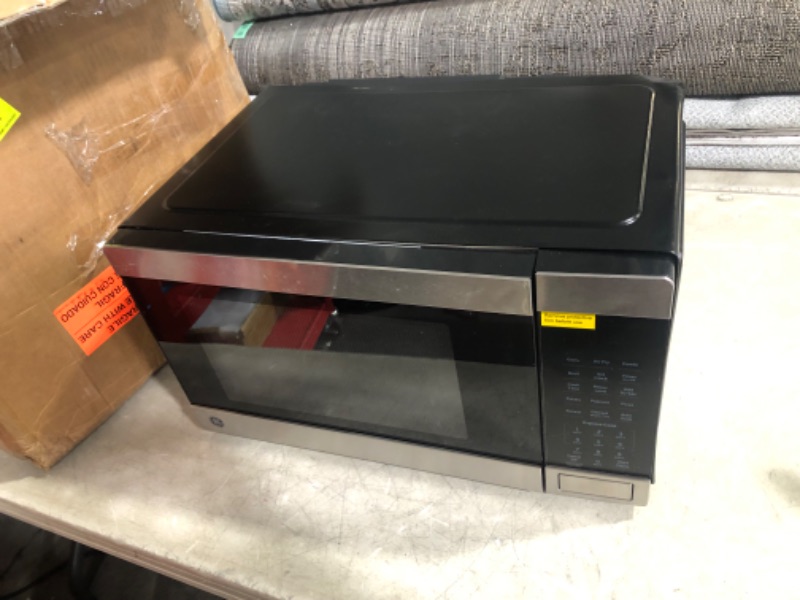 Photo 9 of ***NONREFUNDABLE - NOT FUNCTIONAL - FOR PARTS ONLY - SEE COMMENTS***
GE JES1109RRSS 1.0 Cu. Ft. Capacity Countertop Convection Microwave Oven with Air Fry, Stainless Steel