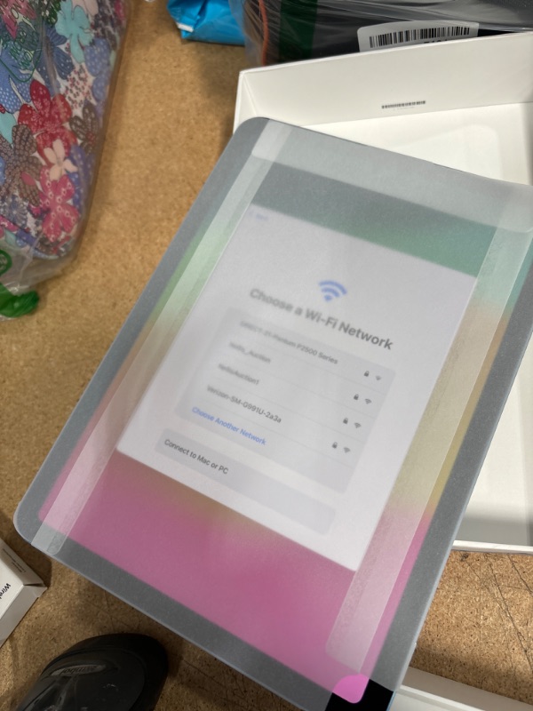 Photo 1 of *READ NOTES*iPad Air 10.9-inch, 256GB, Wi-Fi (5th Generation)