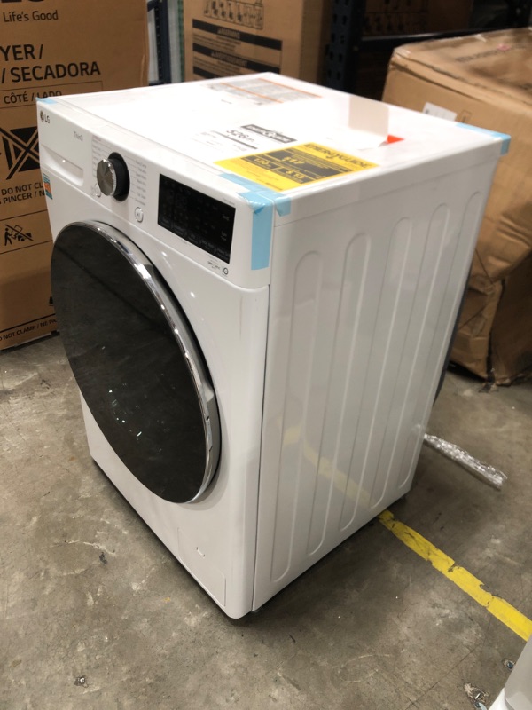 Photo 3 of LG 2.4-cu ft Capacity White Ventless All-in-One Washer/Dryer Combo
