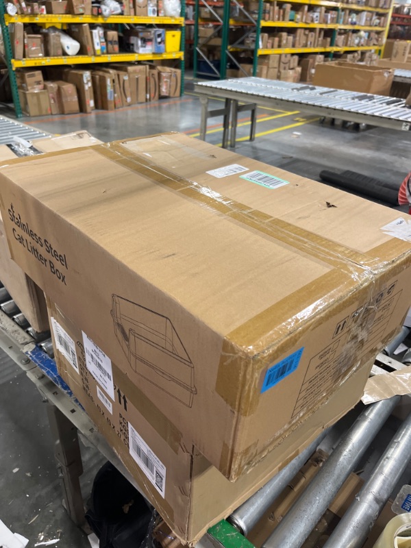 Photo 1 of Stainless Steel High Side Cat Litter Box, Enclosed Large Litter Box for XL Big Cats, Easy Clean Metal Kitty Litterbox with Scoop Green