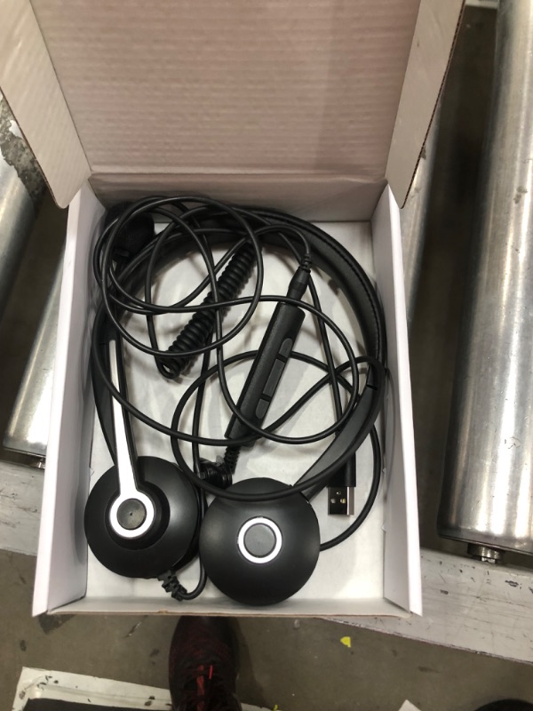 Photo 1 of Nulaxy Computer Headset with Microphone, Wired USB Headset for Laptop PC, 3.5mm Jack Inline Control Headphone with Noise Cancelling Mic, Business Call Center Headset for Skype, Office, Classroom, Home
