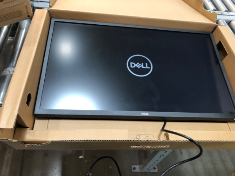 Photo 2 of Dell SE2722HX Monitor - 27 inch FHD (1920 x 1080) 16:9 Ratio with Comfortview (TUV-Certified), 75Hz Refresh Rate, 16.7 Million Colors, Anti-Glare Screen with 3H Hardness - Black
