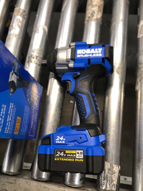 Photo 2 of Kobalt 24-volt Max Variable Speed Brushless 1/2-in Drive Cordless Impact Wrench
