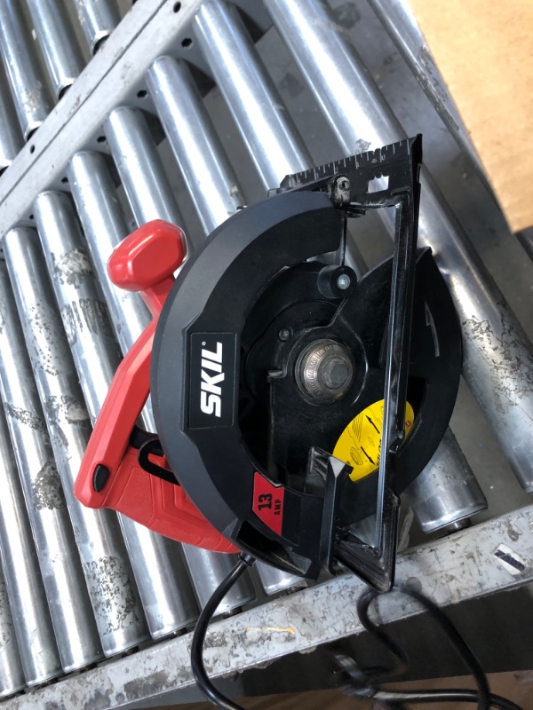 Photo 4 of Skil 5080-01 13-Amp 7-1/4" Circular Saw, Red 13Amp Circular Saw