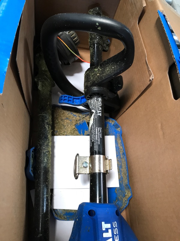 Photo 2 of ***HEAVILY USED AND DIRTY - SEE PICTURES - NO BATTERY OR CHARGER - UNABLE TO TEST - SEE PICTURES***
Kobalt Gen4 40-volt 15-in Straight Shaft Attachment Capable Battery String Trimmer 4 Ah (Battery and Charger Not Included)
