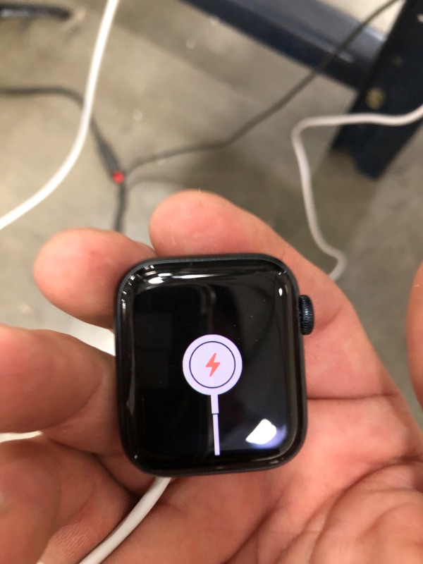 Photo 5 of PREV OPENED; LIKE NEW Apple Watch SE (2nd Gen) [GPS 40mm] Smartwatch with Midnight Aluminum Case with Midnight Sport Loop. Fitness & Sleep Tracker, Crash Detection, Heart Rate Monitor, Carbon Neutral