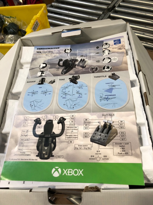 Photo 7 of Thrustmaster TCA Yoke Pack Boeing Edition (Xbox Series X, Xbox One, PC)