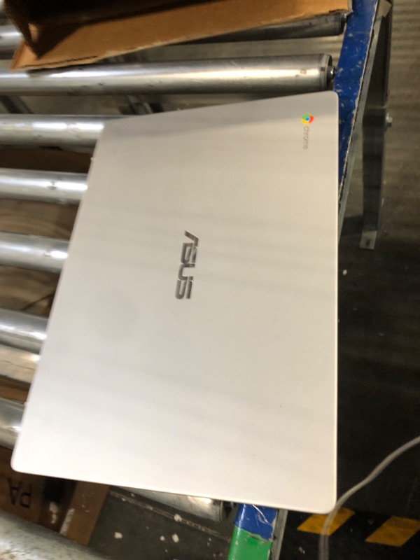 Photo 1 of ASUS C423NA Chromebook 14" HD Laptop (Intel Dual Core Celeron Processor N3350, 4GB DDR4 RAM, 64GB SSD) Webcam, WiFi, Bluetooth, Type-C, Google Chrome OS - Silver (Renewed)