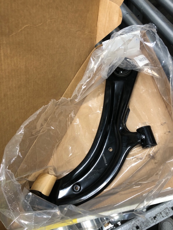 Photo 2 of MOOG RK622159 Suspension Control Arm and Ball Joint Assembly front right lower