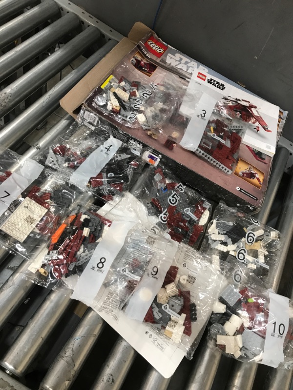 Photo 2 of (READ FULL POST) LEGO Star Wars: The Clone Wars Coruscant Guard Gunship 75354 Buildable Star Wars Toy for 9 Year Olds, Gift Idea for Star Wars Fans Including Chancellor Palpatine, Padme and 3 Clone Trooper Minifigures