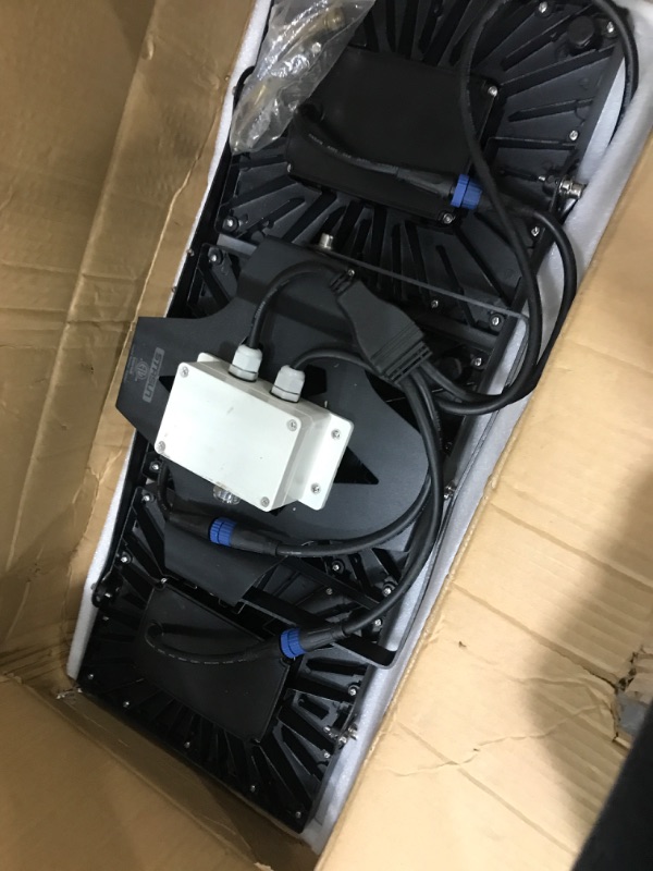 Photo 2 of [FOR PARTS, READ NOTES] NONREFUNDABLE
300W Dusk to Dawn LED Flood Light, STASUN 27000lm Super Bright Outdoor Lighting, 5000K Daylight White, IP65 Waterproof Wide Angle Exterior Lighting LED Security Area Light for Yard, Patio, Parking Lot 300W Dusk to Daw