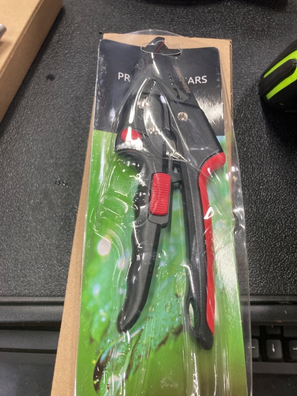 Photo 2 of 2 Packs of Pruning Shears, Gardening Tools - Ratchet Anvil Garden Shears, Garden Clippers/Pruning Scissors with Stainless Steel Blades & Non-slip Handle