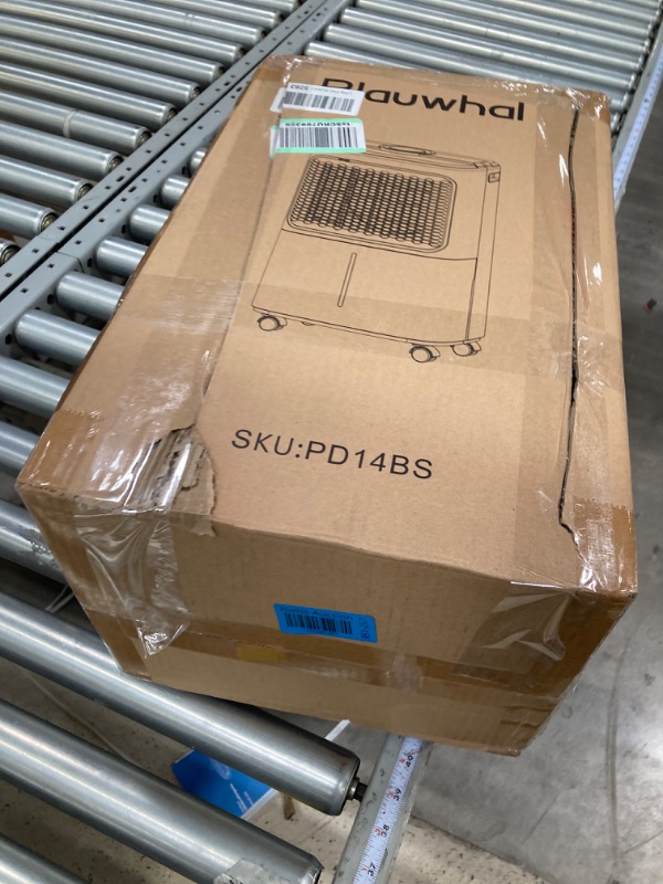 Photo 1 of ****PARTS ONLY DOES NOT WORK**** Dehumidifier for Basement 2500 Sq.Ft, 31 Pints Dehumidifiers for Home Large Room with Drain Hose for Bathroom, 2L Water Tank, Dry Clothes Mode, Intelligent Humidity Control with Timer Auto Shut Off