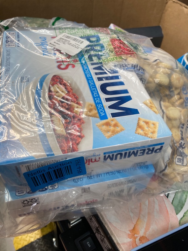 Photo 1 of Premium Saltine Crackers Variety Pack, 2 Bags Oyster Crackers , 2 Boxes Minis Saltine Crackers, 4 Packs 2.5 Pound (Pack of 1)