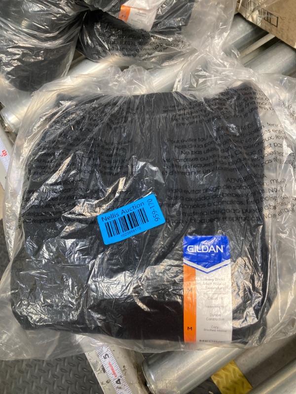 Photo 1 of Gildan Black, Mens Hooded  mediun 