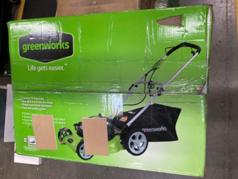 Photo 3 of ***MISSING BATTERIES*** Greenworks 60V 21” Cordless (Self-Propelled) Lawn Mower (LED Lights + Aluminum Handles), 2 x 4.0Ah Batteries and Dual Port Rapid Charger 60V 21" Self-Propelled (2 x 4.0Ah)