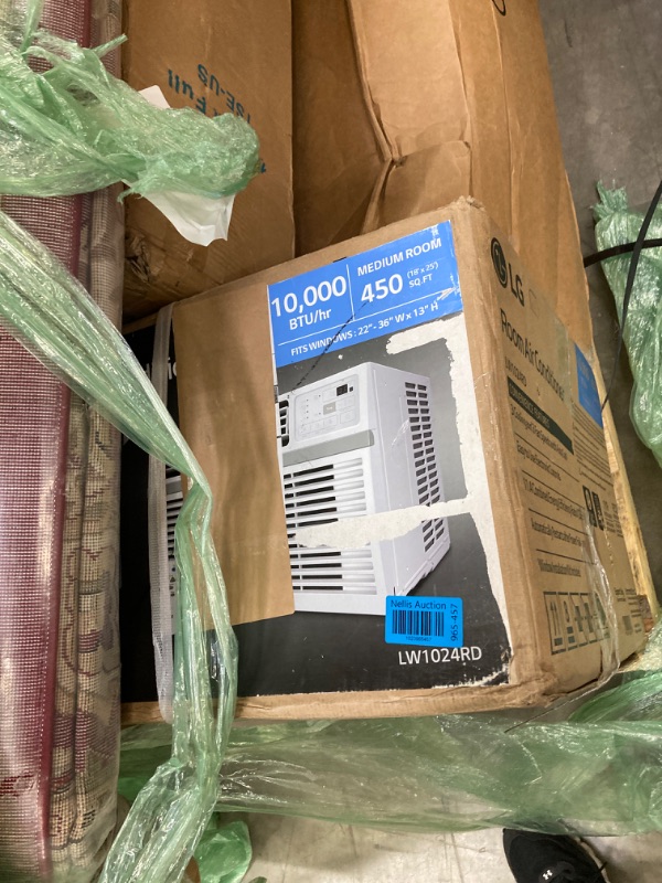 Photo 2 of ***PARTS ONLY***LG 8,000 BTU Window Air Conditioner, 115V, Cools 340 Sq.Ft. for Bedroom, Living Room, Apartment, Quiet Operation, Electronic Control with Remote, 3 Cooling & Fan Speeds, Auto Restart, White
