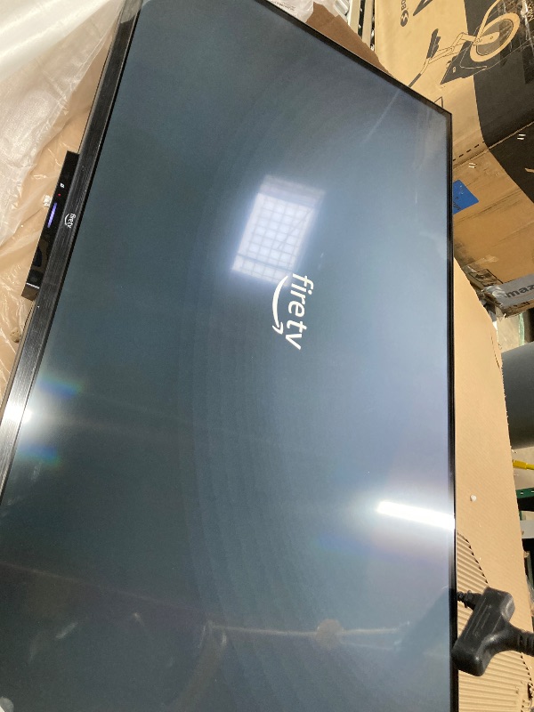 Photo 2 of Amazon Fire TV 43" Omni QLED Series 4K UHD smart TV, Dolby Vision IQ, Fire TV Ambient Experience, hands-free with Alexa