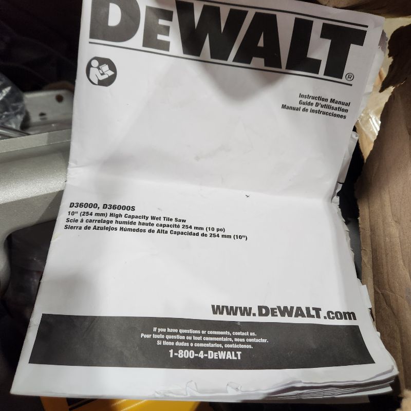 Photo 2 of DEWALT Sliding Compound Miter Saw, 12-Inch (DWS779)


***used, good condition 