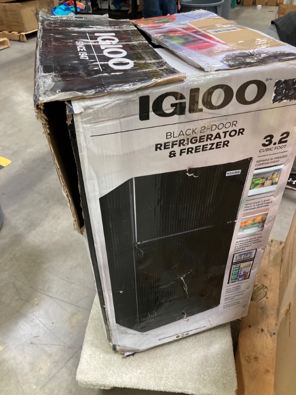 Photo 3 of **PARTS ONLY***Igloo 3.2 Cu.Ft. Double Door Compact Refrigerator with Freezer - Slide Out Glass Shelf, Perfect for Homes, Offices, Dorms - Black

***Used, untested.